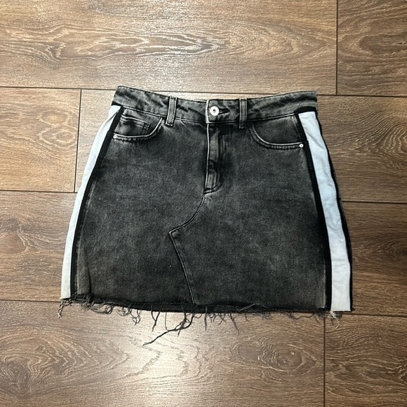 ZARA Women's Denim Mini Skirt with Side Stripes in Black/White│Size Small - Picture 2 of 10